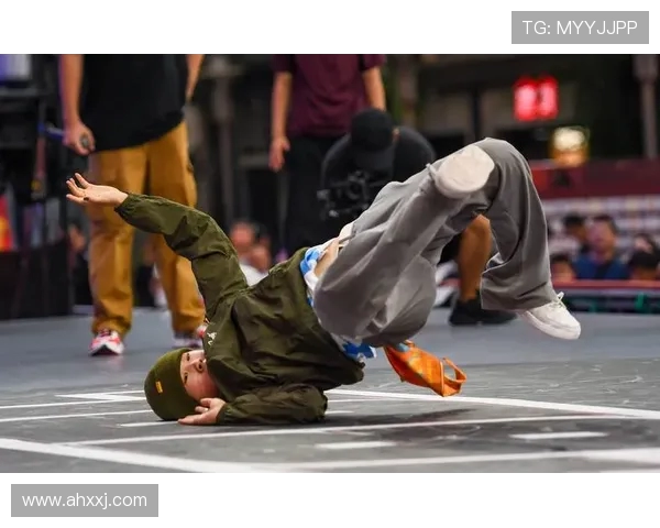 南京街舞队在攀岩联赛中的意识表现分析与点评